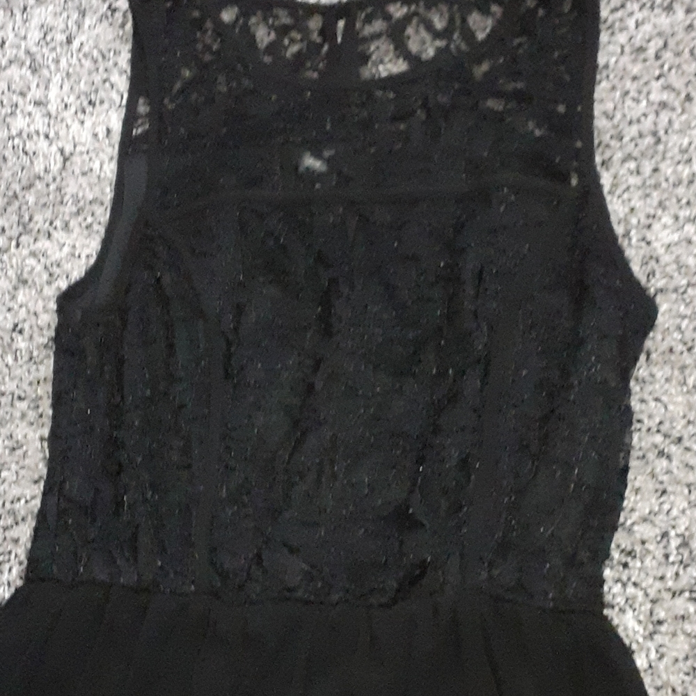 Dress - Picture 2 of 3